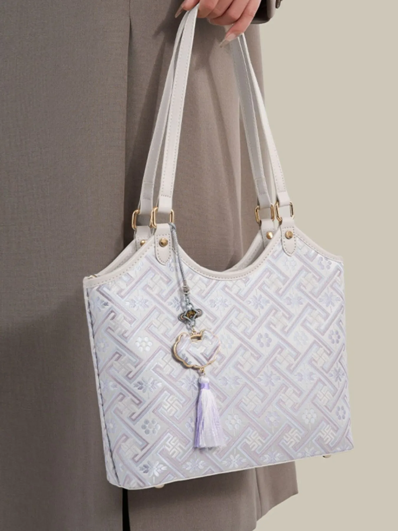 Geometric Pattern Shoulder Bag